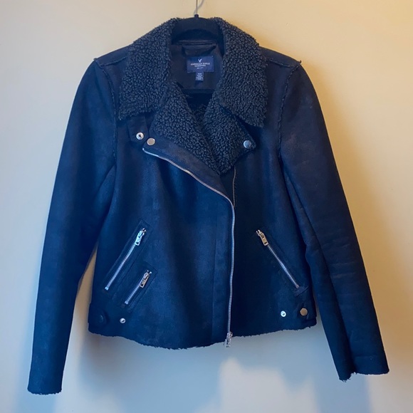 American Eagle Outfitters Jackets & Blazers - ✨BRAND NEW✨ AMERICAN EAGLE FAUX SUEDE SHERPA BLACK JACKET FOR FALL